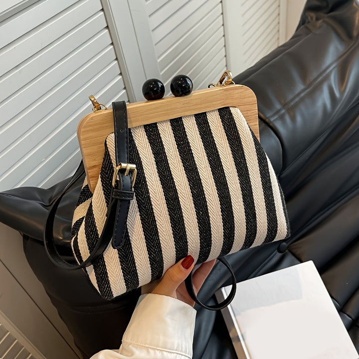 Luna Striped Crossbody Bag – Stylish & Versatile