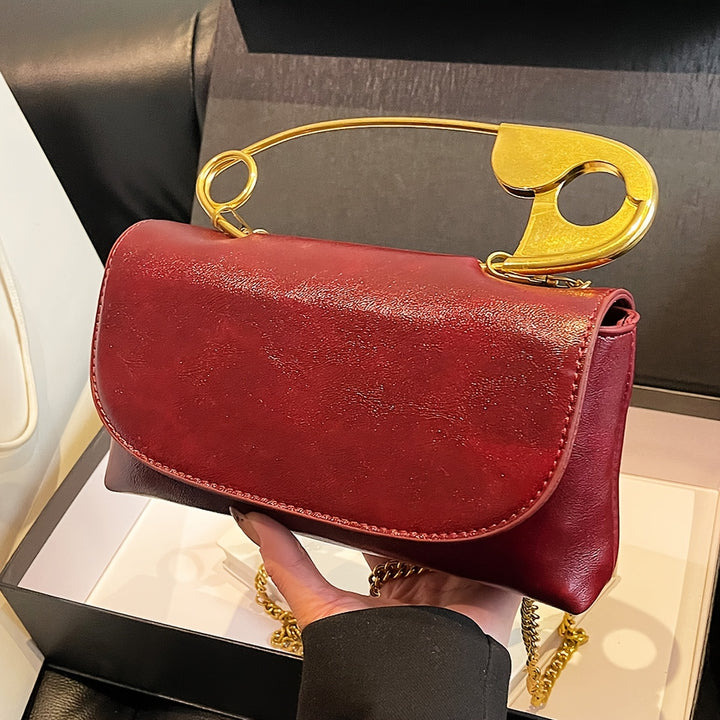 Ava Chain Messenger Bag – Elegant & Versatile