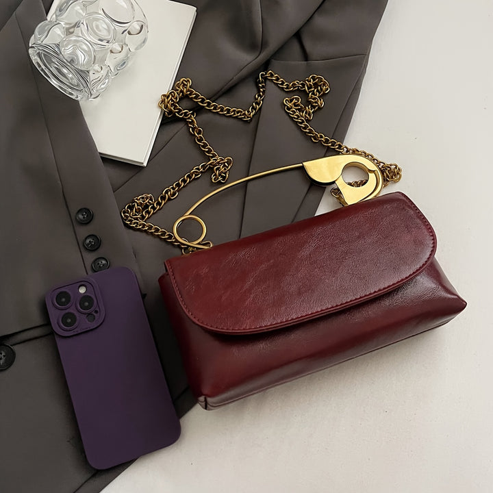 Ava Chain Messenger Bag – Elegant & Versatile
