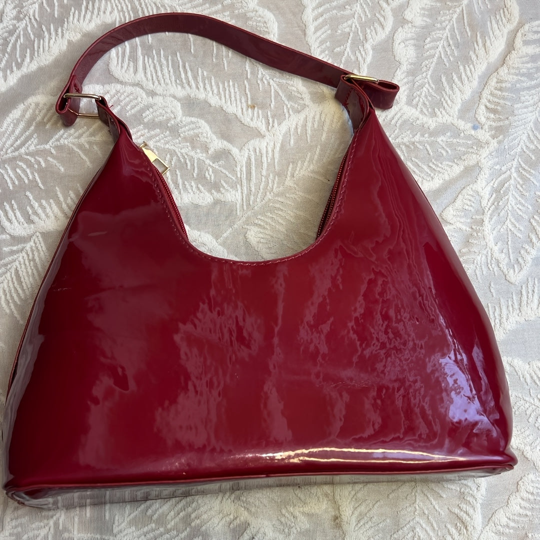 Burgundy Vintage French Shoulder Bag – Chic & Versatile