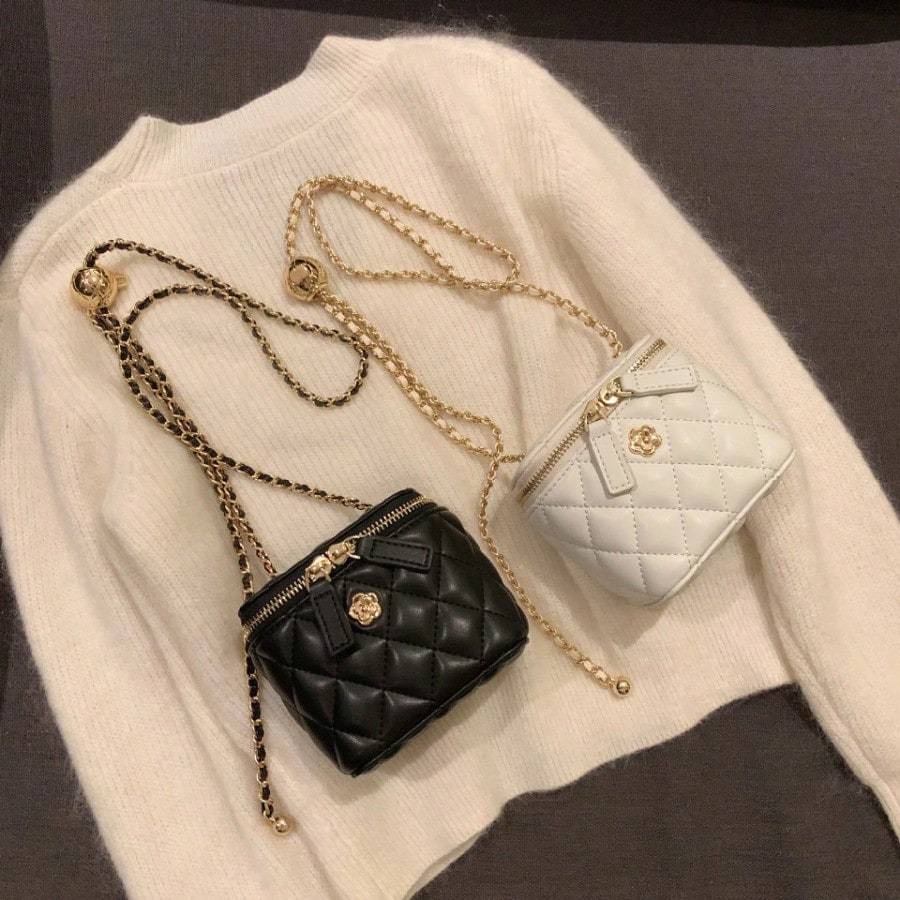 Mila Mini Chain Handbag – Stylish & Versatile