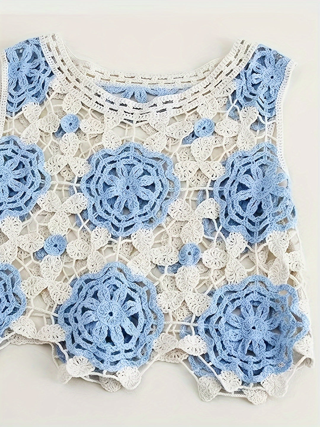 The Hollow-Out Sleeveless Top