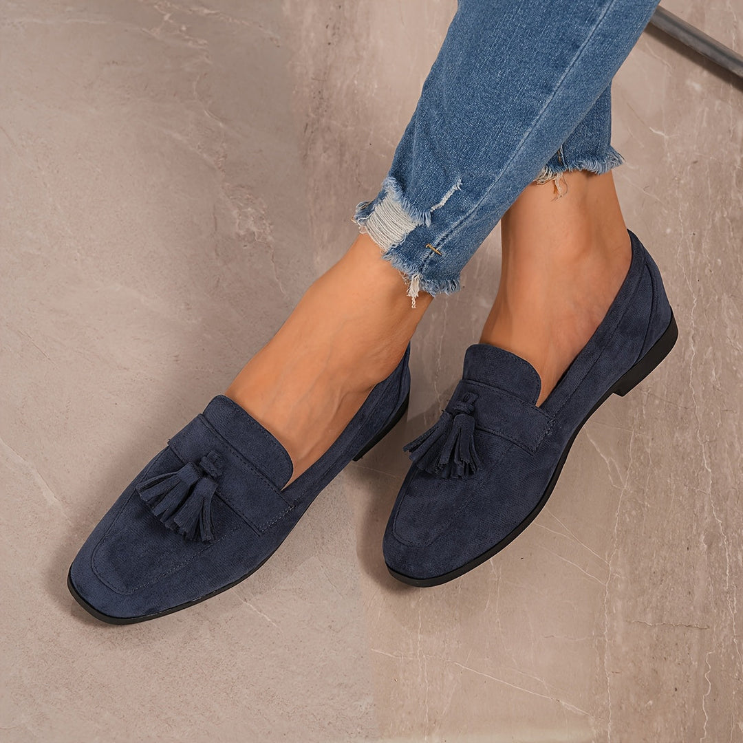 The Lorae Walking Shoes