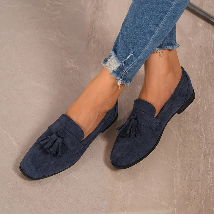 The Lorae Walking Shoes