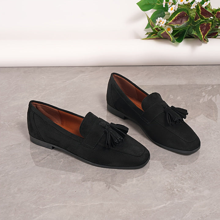 The Lorae Walking Shoes
