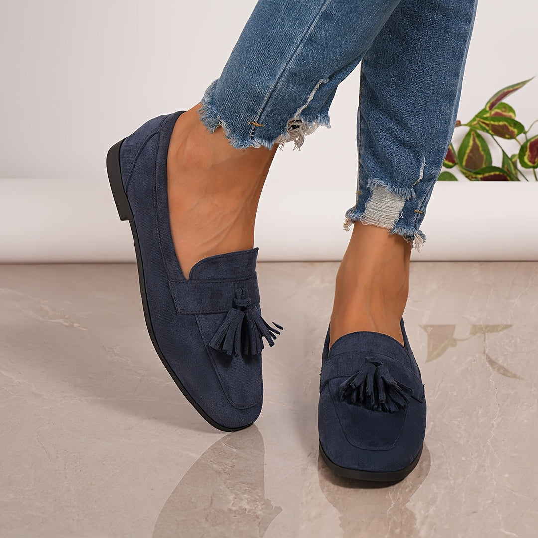 The Lorae Walking Shoes