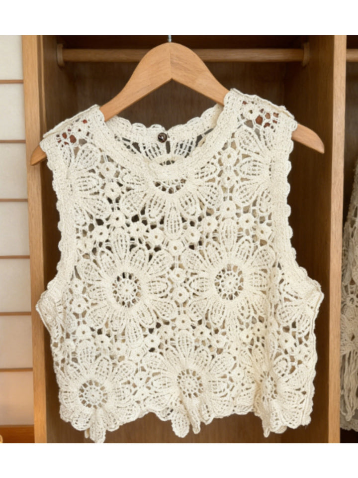 The Open-Front Crop Vest