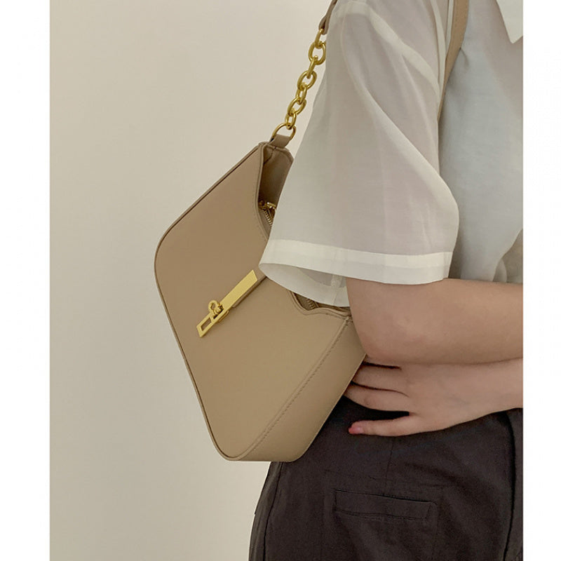 Elara Designer Handbag – Stylish & Versatile