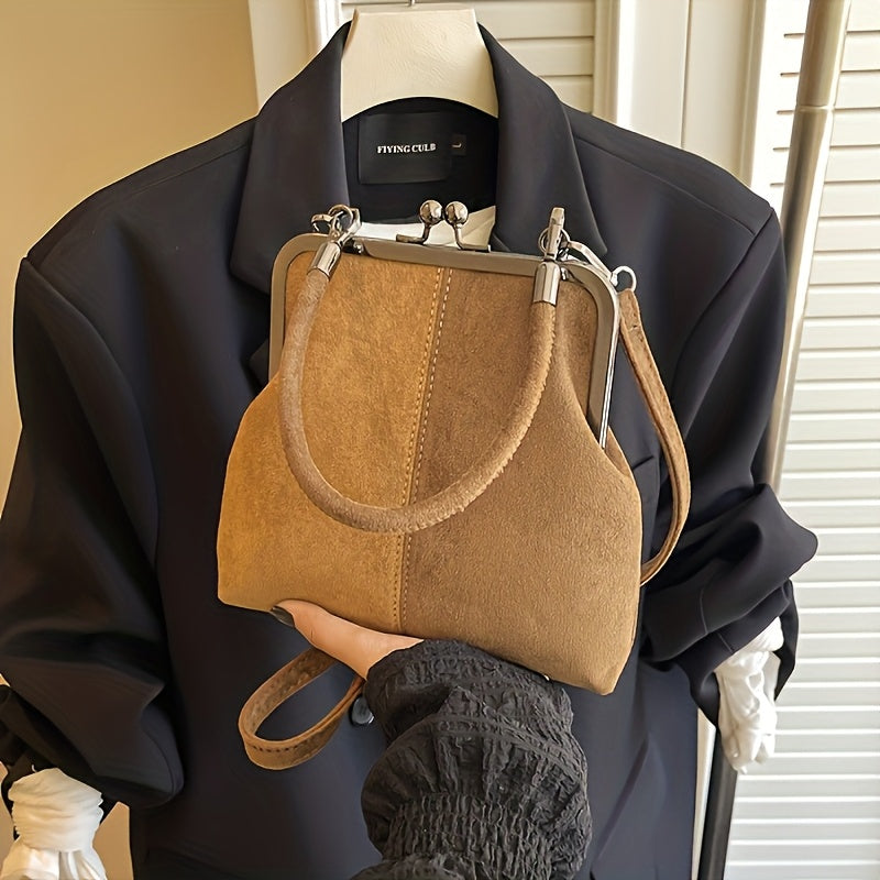 Retro Kiss Lock Crossbody Bag – Vintage & Lightweight