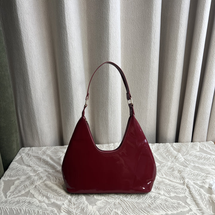 Burgundy Vintage French Shoulder Bag – Chic & Versatile