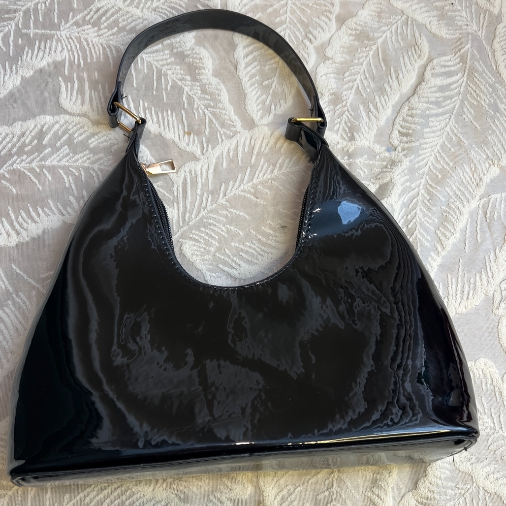 Burgundy Vintage French Shoulder Bag – Chic & Versatile