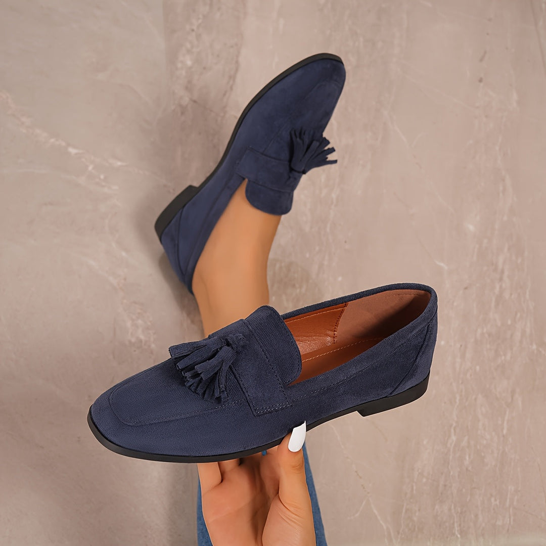 The Lorae Walking Shoes