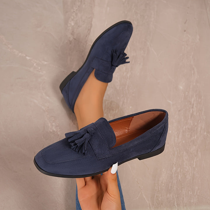 The Lorae Walking Shoes