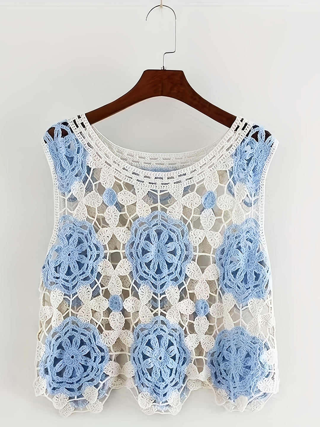 The Hollow-Out Sleeveless Top
