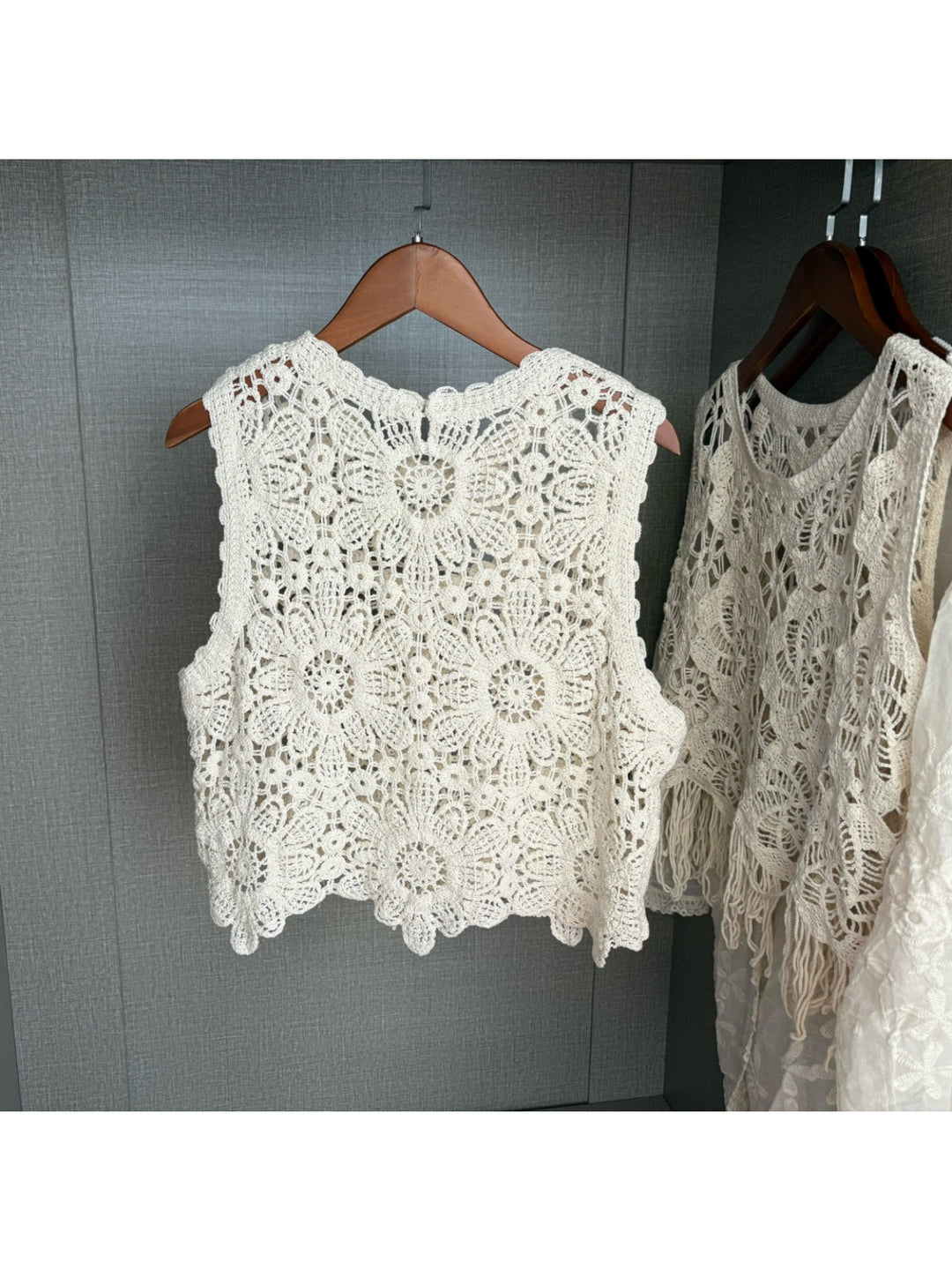 The Open-Front Crop Vest