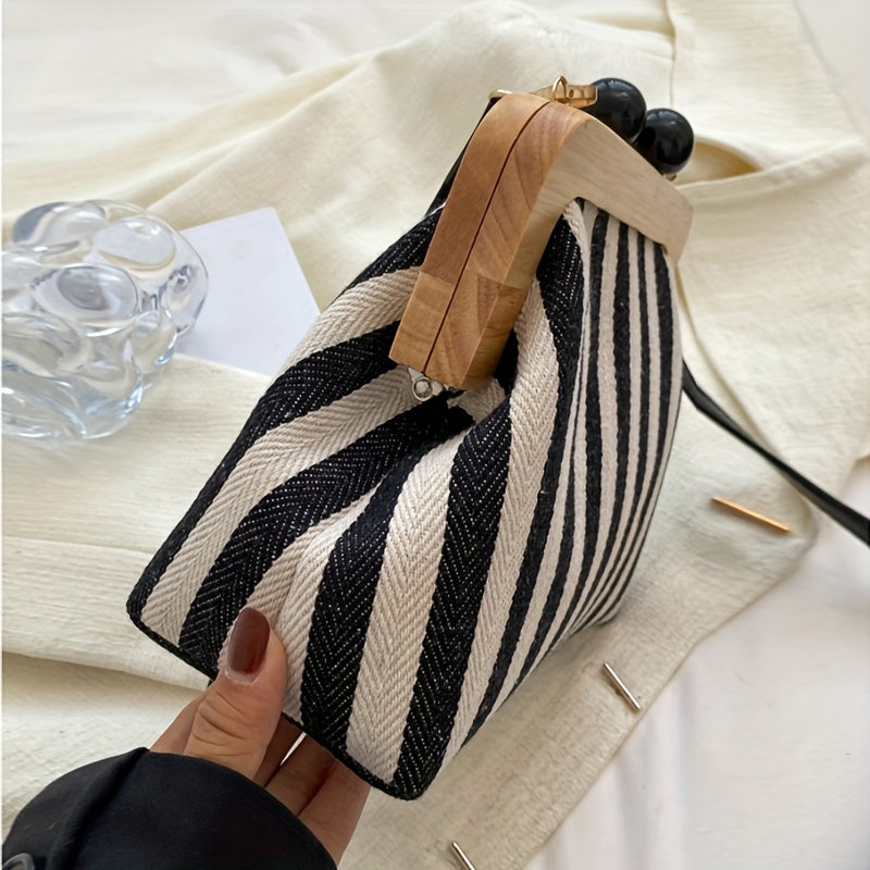 Luna Striped Crossbody Bag – Stylish & Versatile
