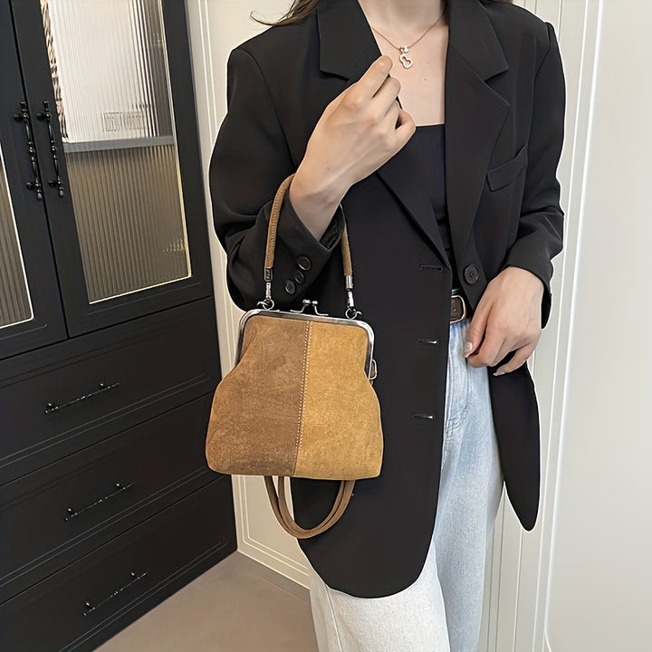 Retro Kiss Lock Crossbody Bag – Vintage & Lightweight